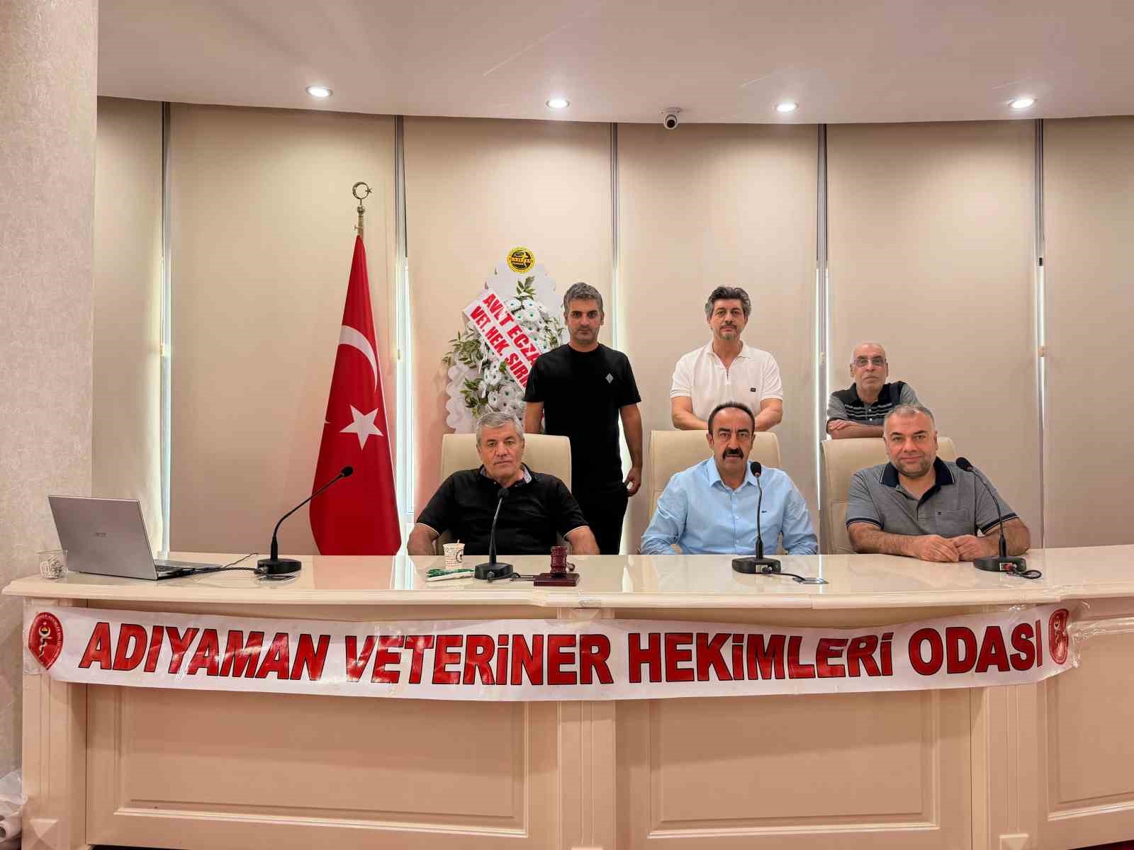 Adıyaman Veteriner Hekimleri Odasında Orhan Öztürk Güven tazeledi