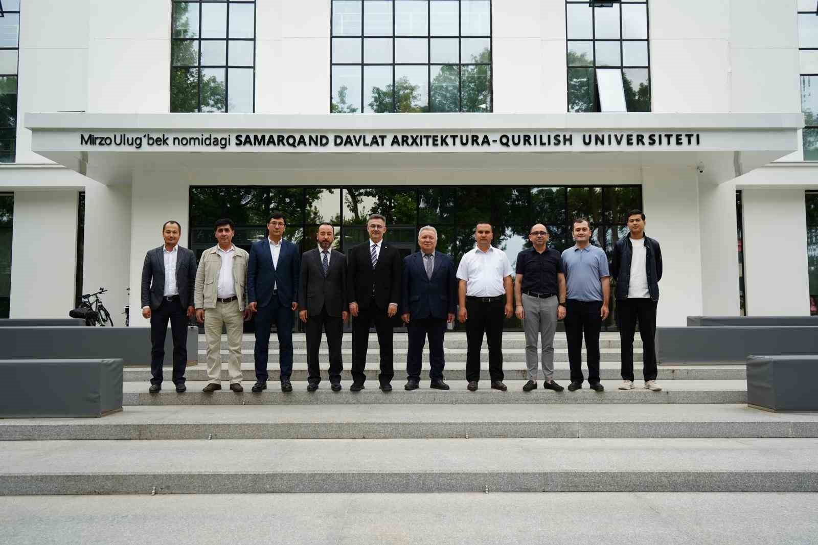 T&uuml;rk d&uuml;nyasıyla bilim k&ouml;pr&uuml;leri g&uuml;&ccedil;leniyor