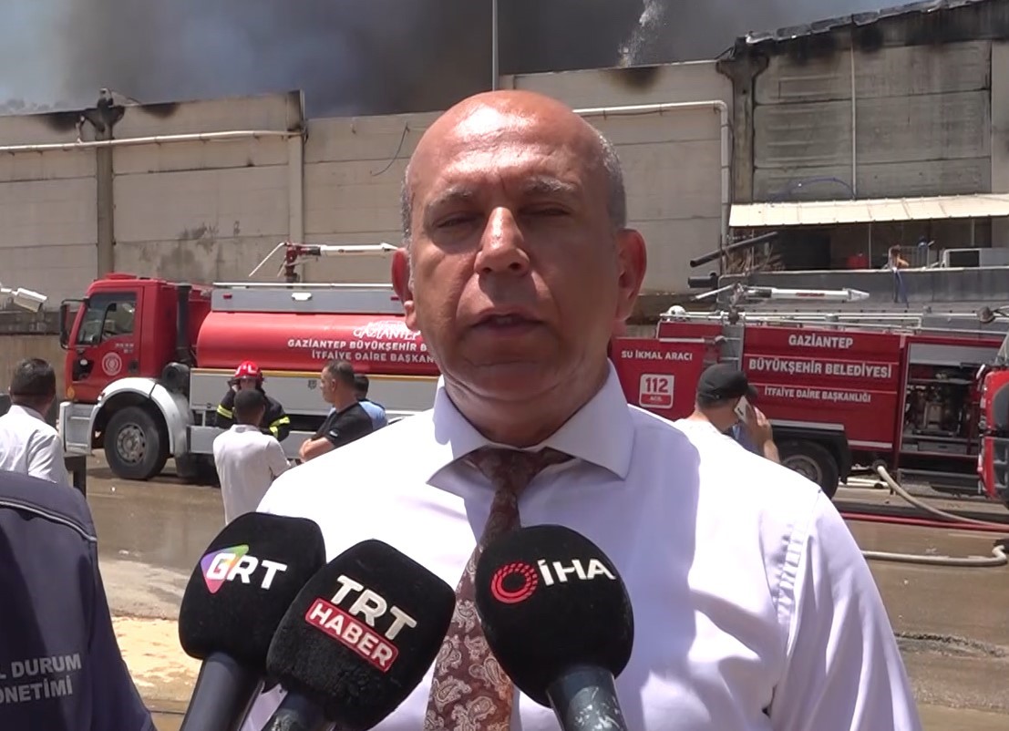 Gaziantep&rsquo;te fabrika yangını kontrol altına alındı