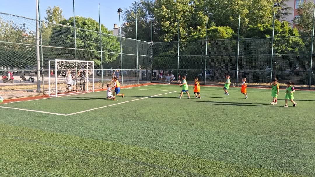 Sandıklı’da Sokak Futbol Turnuvası’nın 8’incisi başladı