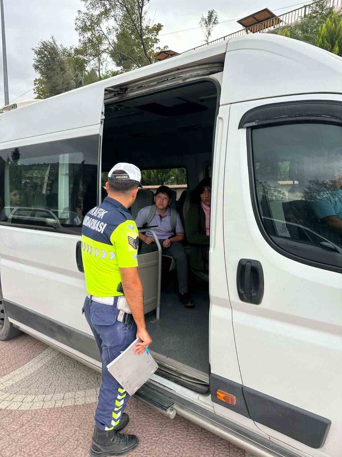 Bilecik&rsquo;te okul &ccedil;evreleri ve servisler denetlendi