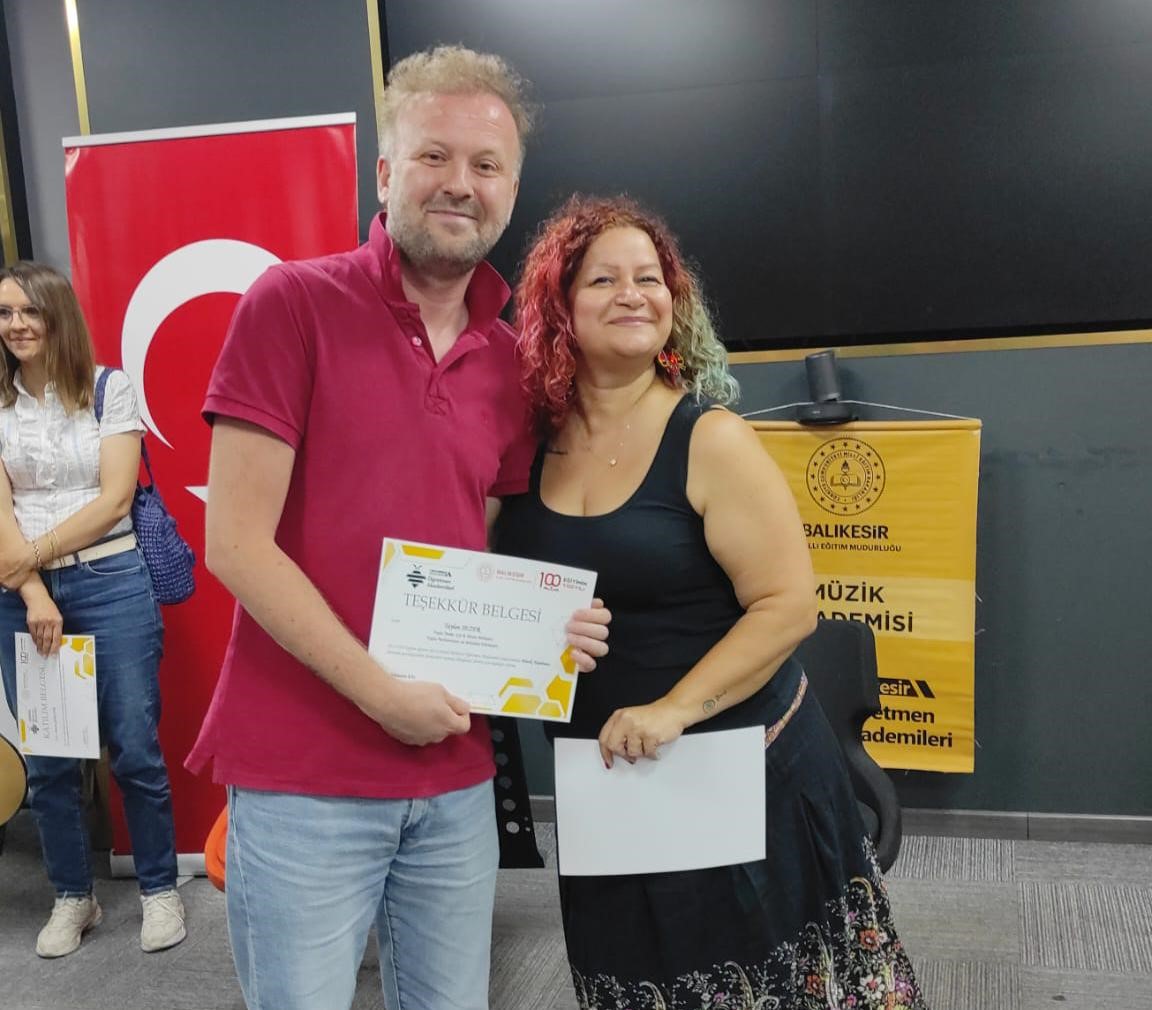&Ouml;ğretmen M&uuml;zik Akademisinde coşkulu final