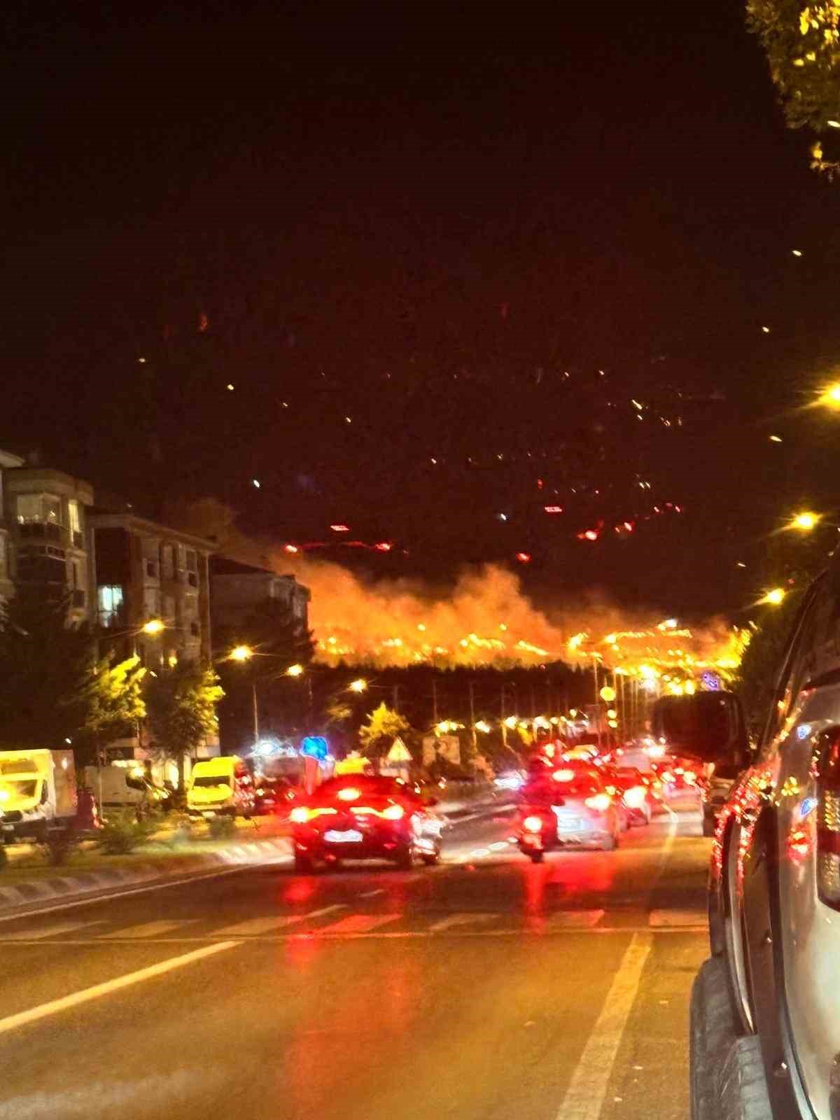 Lüleburgaz’da otluk alanda çıkan yangın söndürüldü
