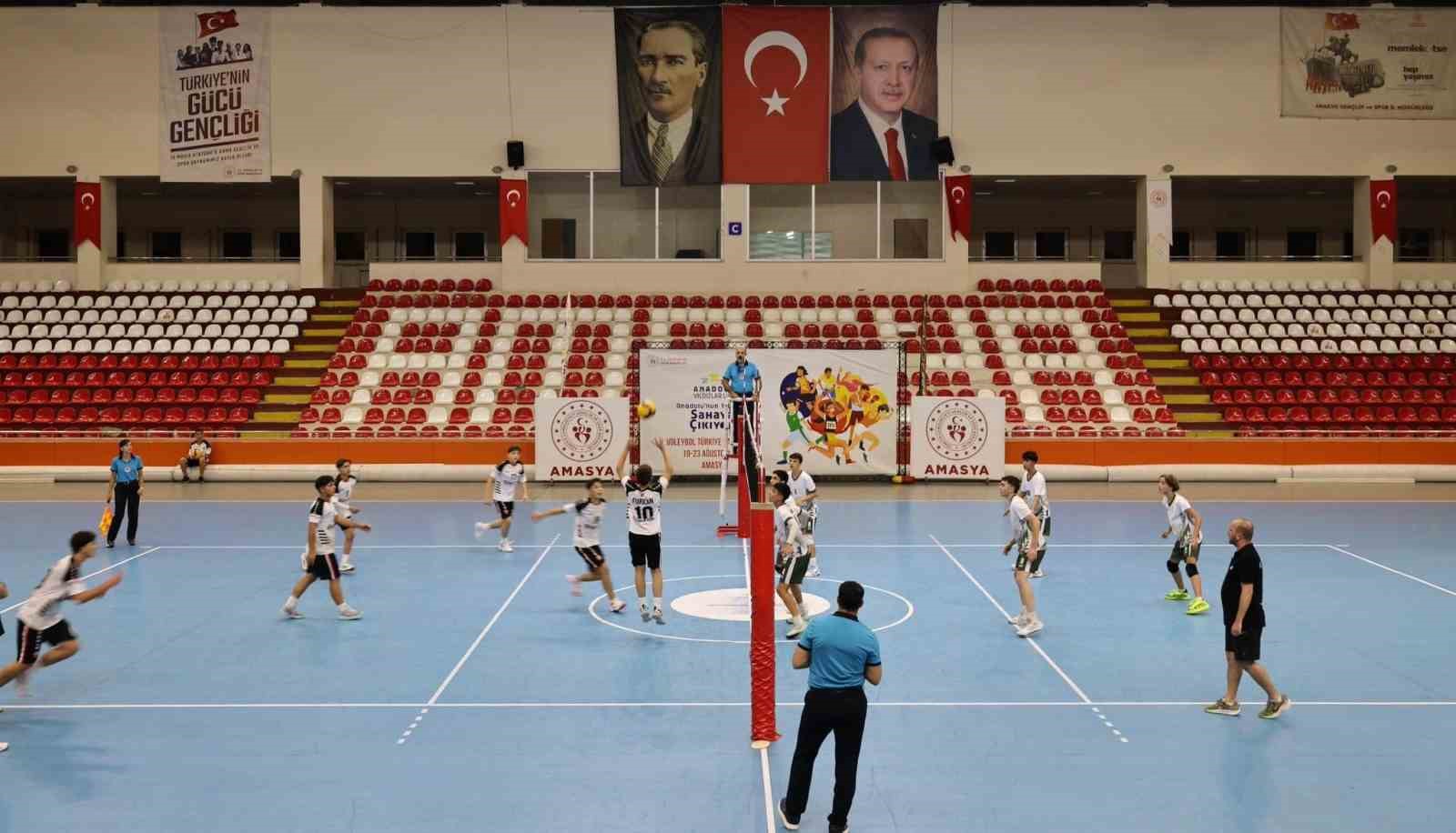 Manisalı gençler filede Türkiye ikincisi oldu