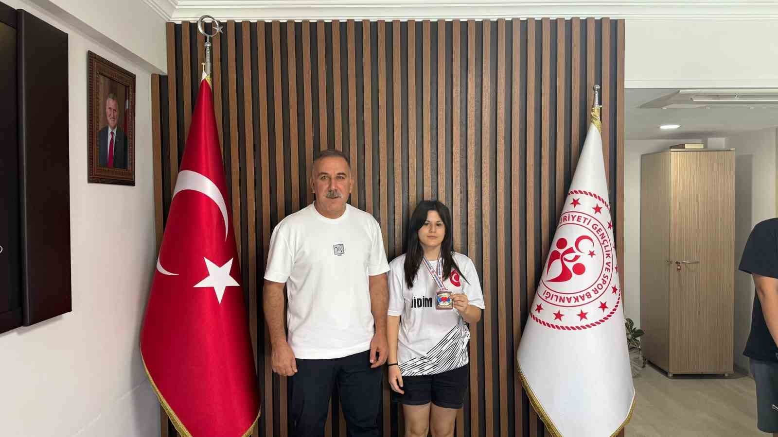 Aydınlı genç boksörlerden Türkiye Şampiyonası’nda 3 madalya