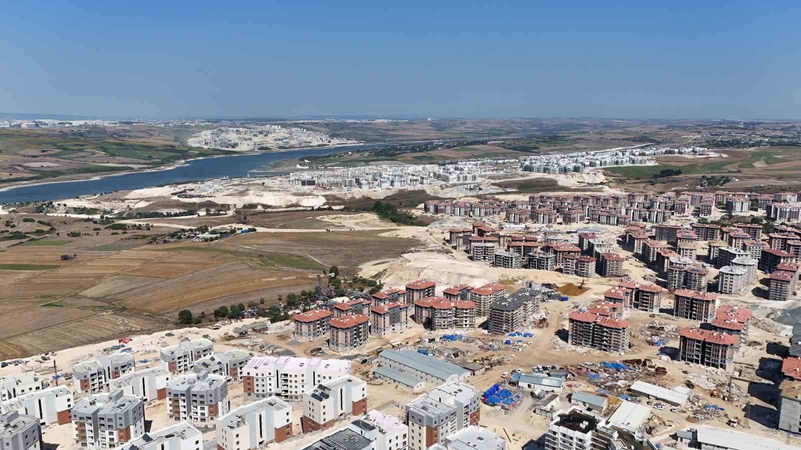 Arnavutköy’de sosyal konutlar hızla yükseliyor