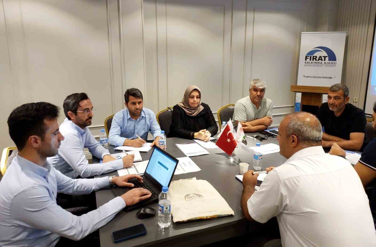 Bingöl Balı’nın katma değerli ürünlere dönüştürülmesi için yol haritası belirleniyor