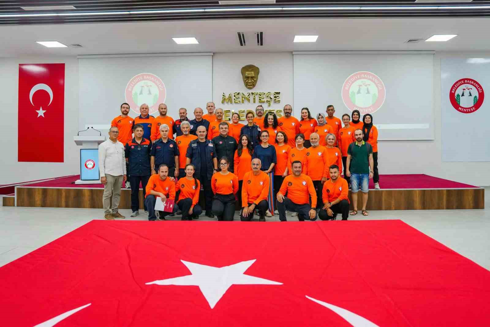 Menteşe’de 27 ‘Mahalle Afet Gönüllüsü’ sertifikalarını aldı