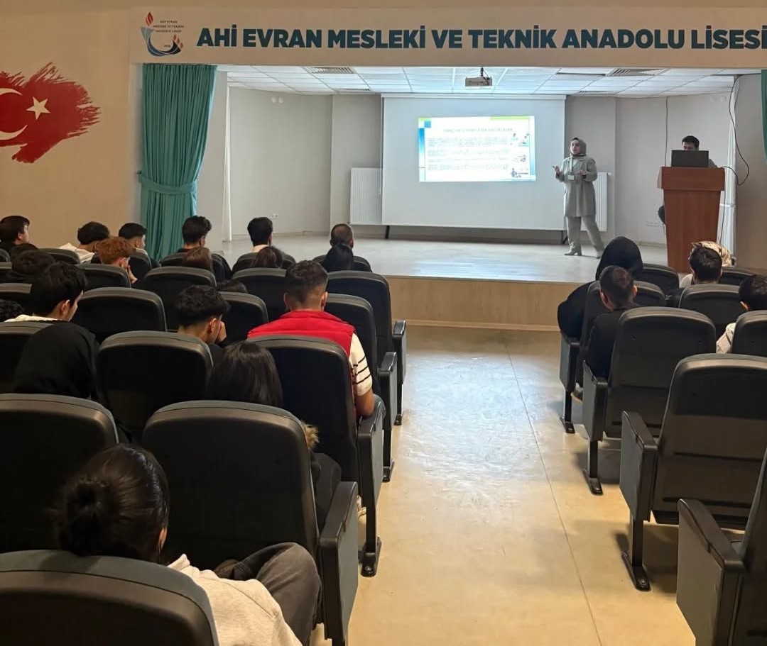 Bayburt’ta öğrenciler ruh sağlığı konusunda bilgilendirildi