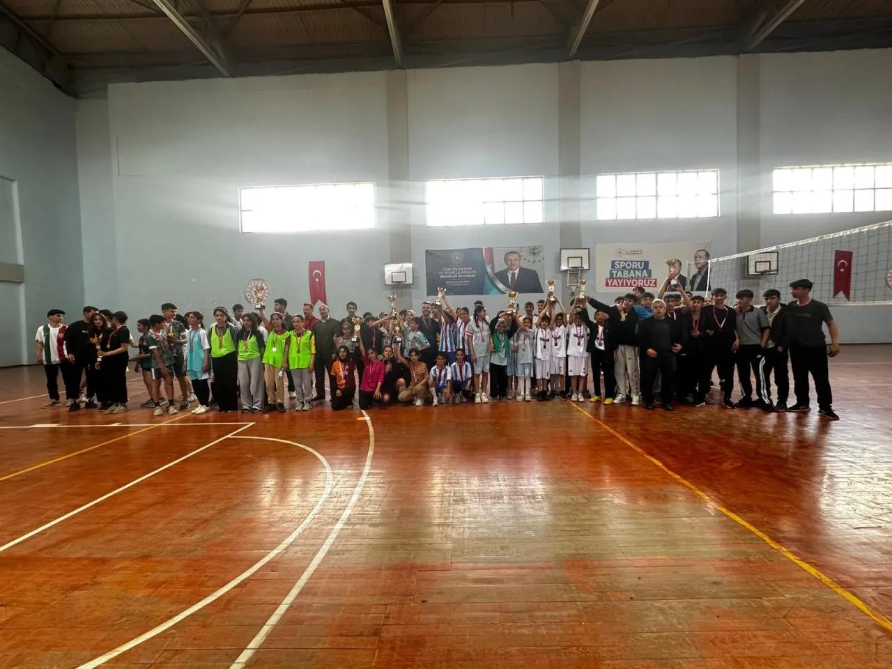 Patnos&rsquo;ta 19 Mayıs Coşkusu atletizm yarışıyla ta&ccedil;landı