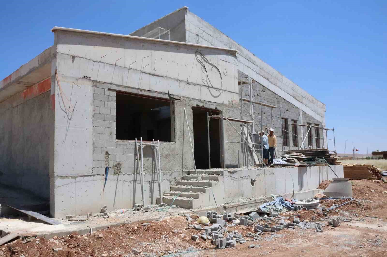 Haliliye’de yarı olimpik yüzme havuzunda çalışmalar hızla sürüyor