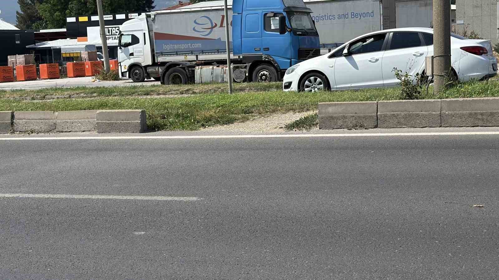 Bolu’da motosiklet ile elektrikli motosiklet çarpıştı: 1 yaralı