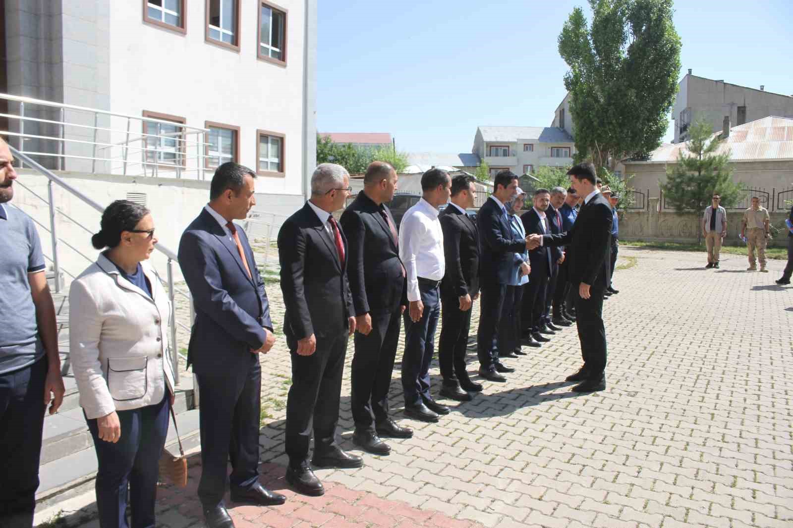 Malazgirt Kaymakamı Ahmed Tayyib Kahraman göreve başladı