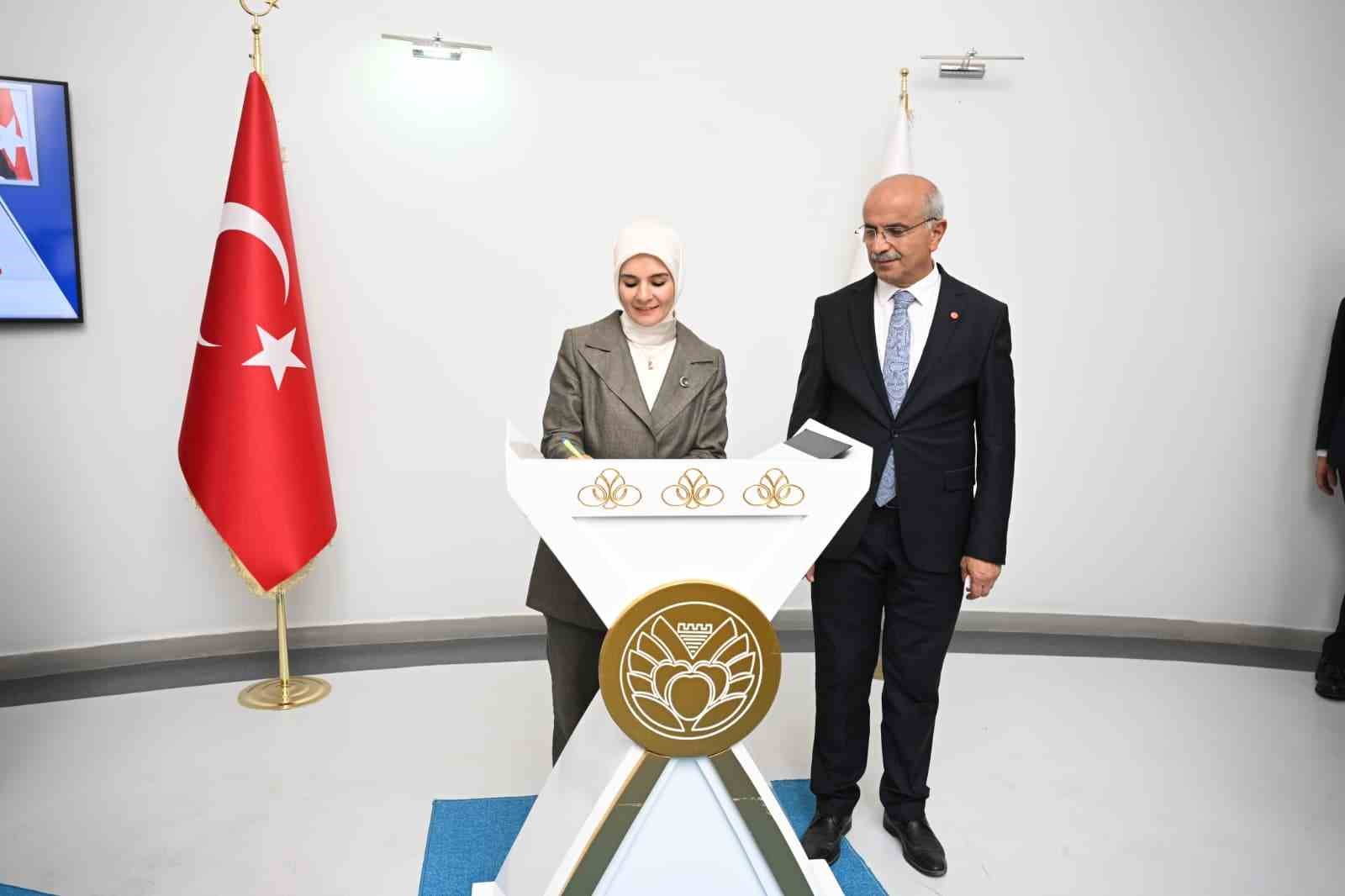 "Engelsiz Yaşam Merkezi" protokol&uuml; imzalandı