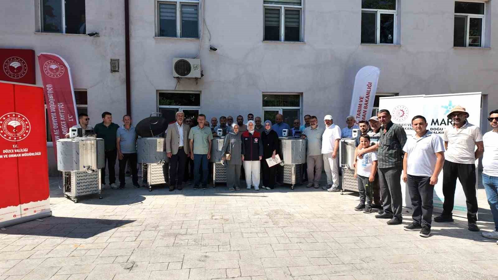 Düzce’de 45 üreticiye süt soğutma tankı desteği