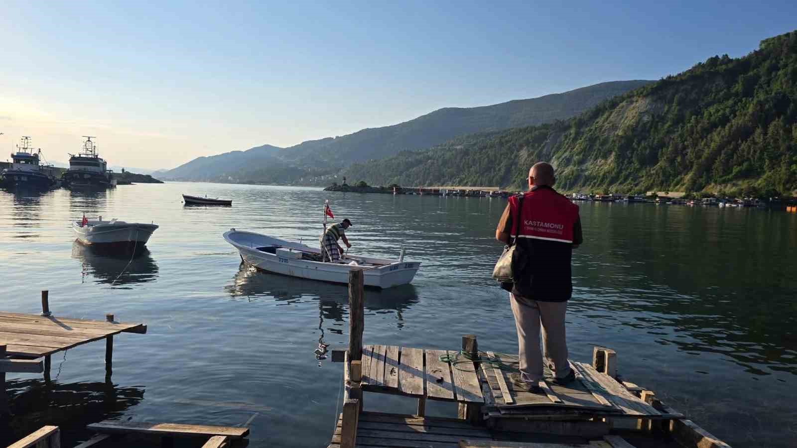 Kastamonu’da yasa dışı palamut avcılığına geçit yok: 4 kişiye para cezası uygulandı