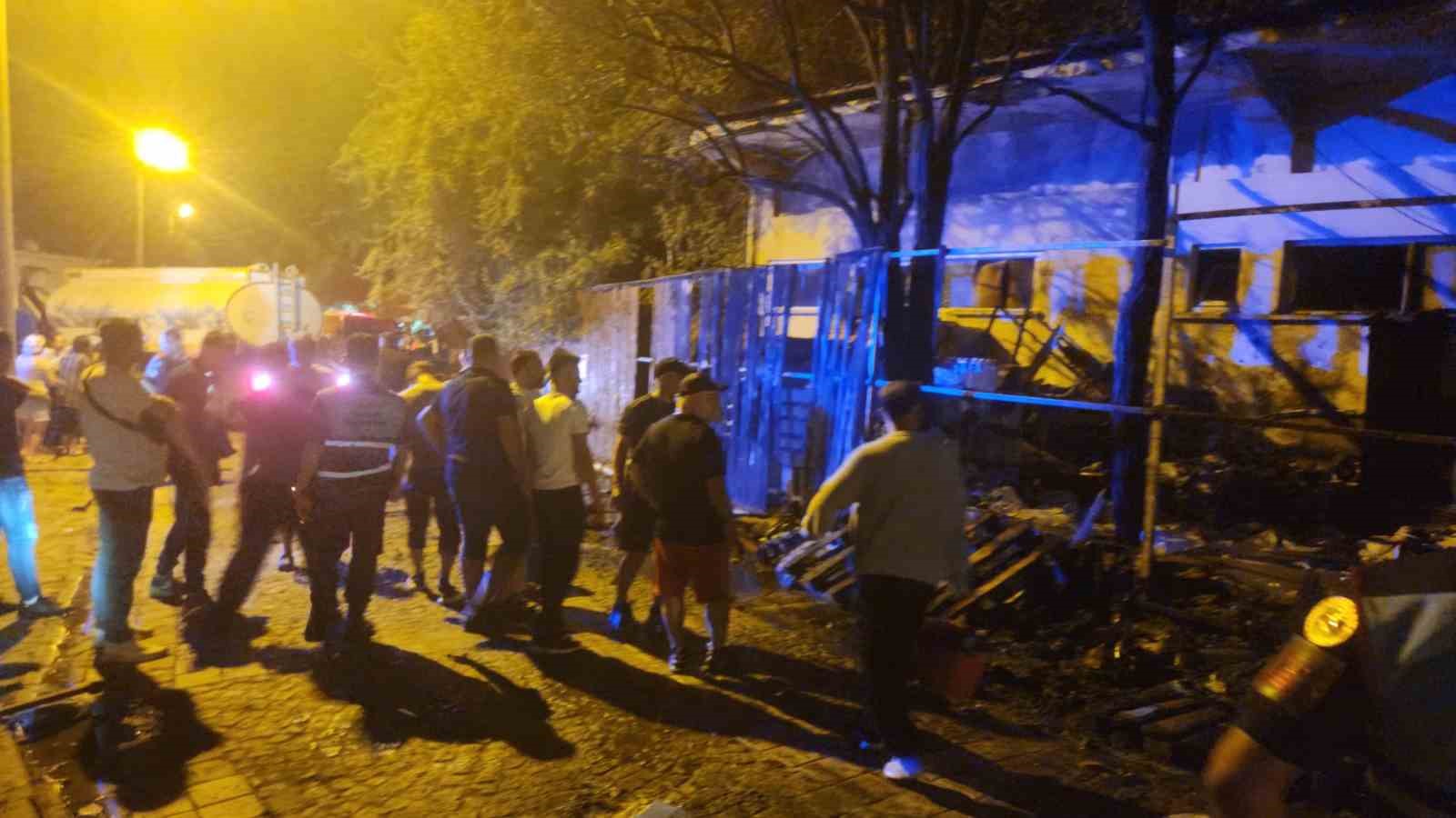 Avşa Adası’nda depoda çıkan yangın söndürüldü