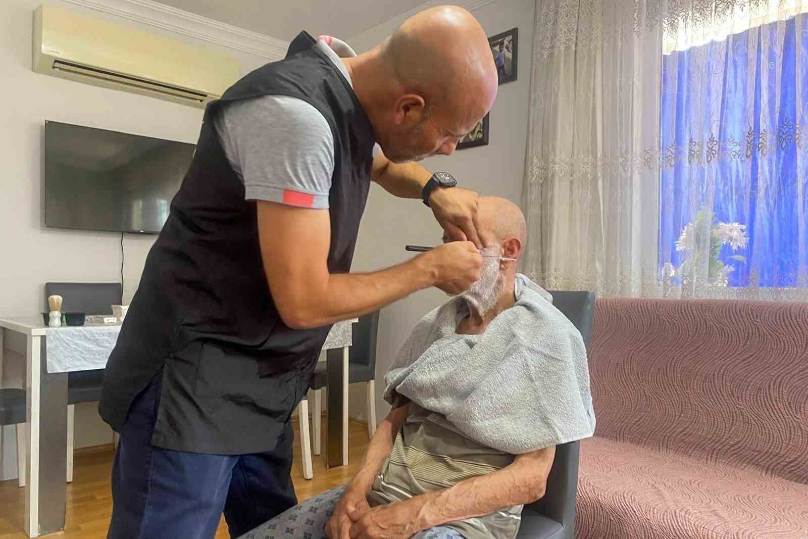 Efeler’de evde bakım hizmeti ihtiyaç sahiplerine umut oluyor