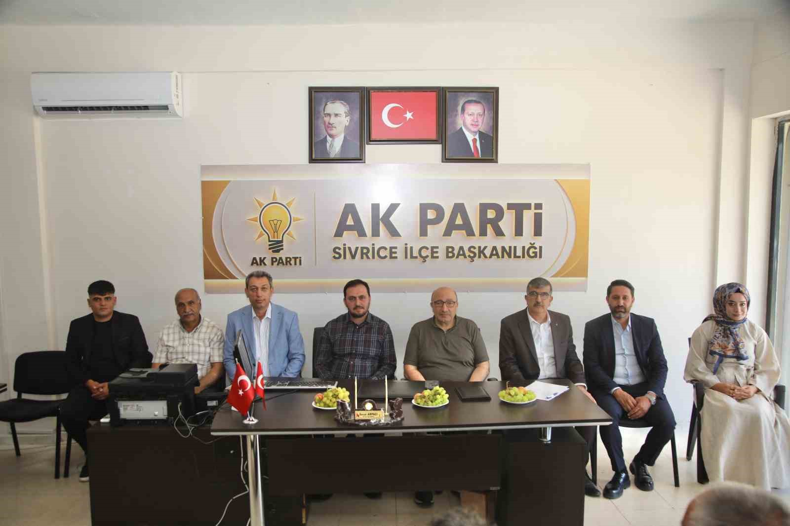 Elazığ&rsquo;da AK kadro, saha &ccedil;alışmalarını s&uuml;rd&uuml;r&uuml;yor