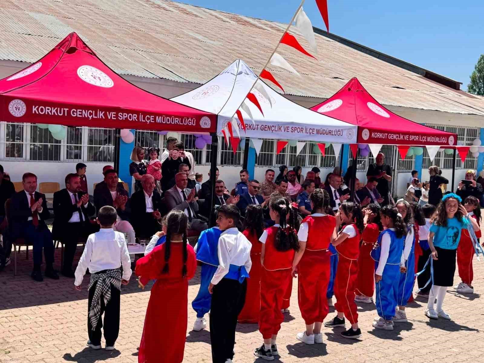 Korkut&rsquo;ta yıl sonu şenliği coşkusu