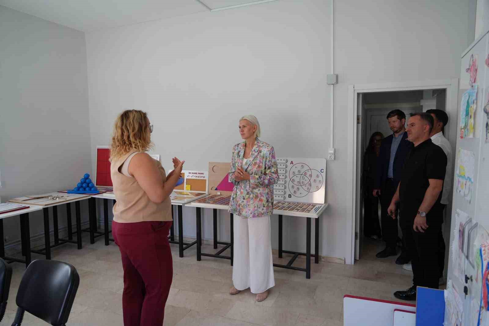 Bilginin, sanatın ve dayanışmanın yeni adresi Halk Enstitüsü kapılarını açtı