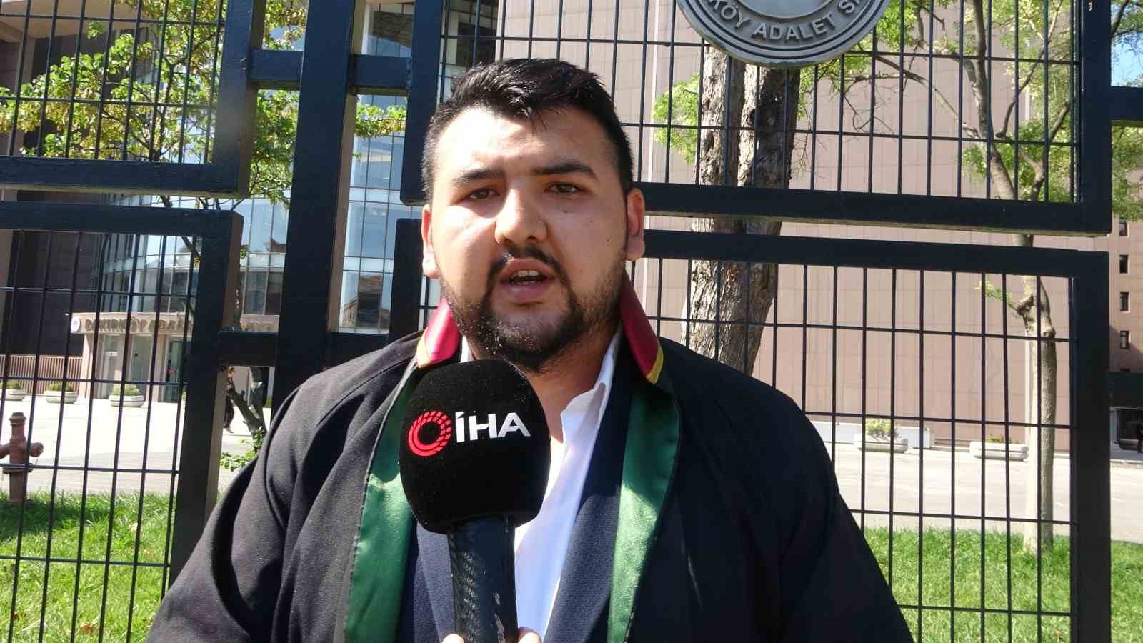 Bağcılar’da çocuğu darp eden gruba müdahale ederken bıçaklanan vatandaşın davasında 18 yaşındaki sanık hakim karşısında