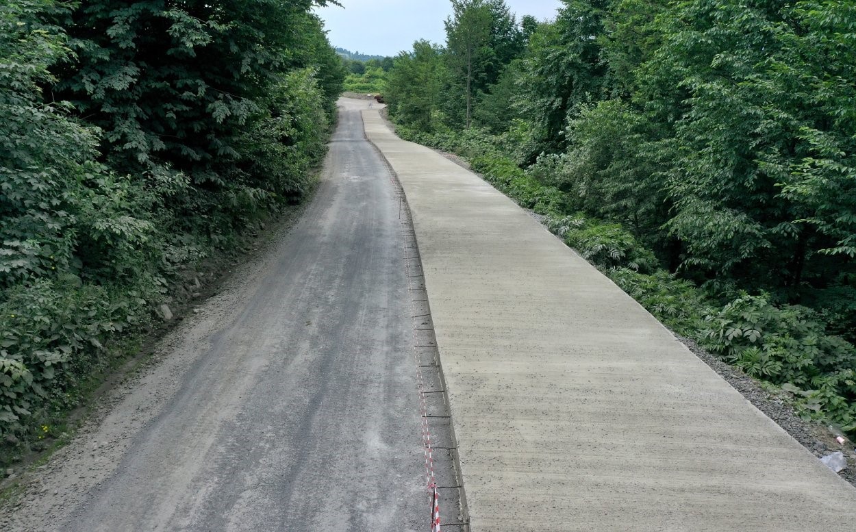 Ordu&rsquo;da 3 il&ccedil;eye hizmet verecek grup yolunda beton yol &ccedil;alışması başladı