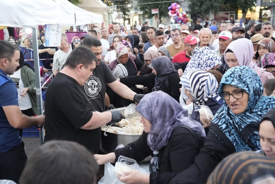 Tavşanlı&rsquo;da &rsquo;Alışveriş G&uuml;nleri&rsquo; başladı