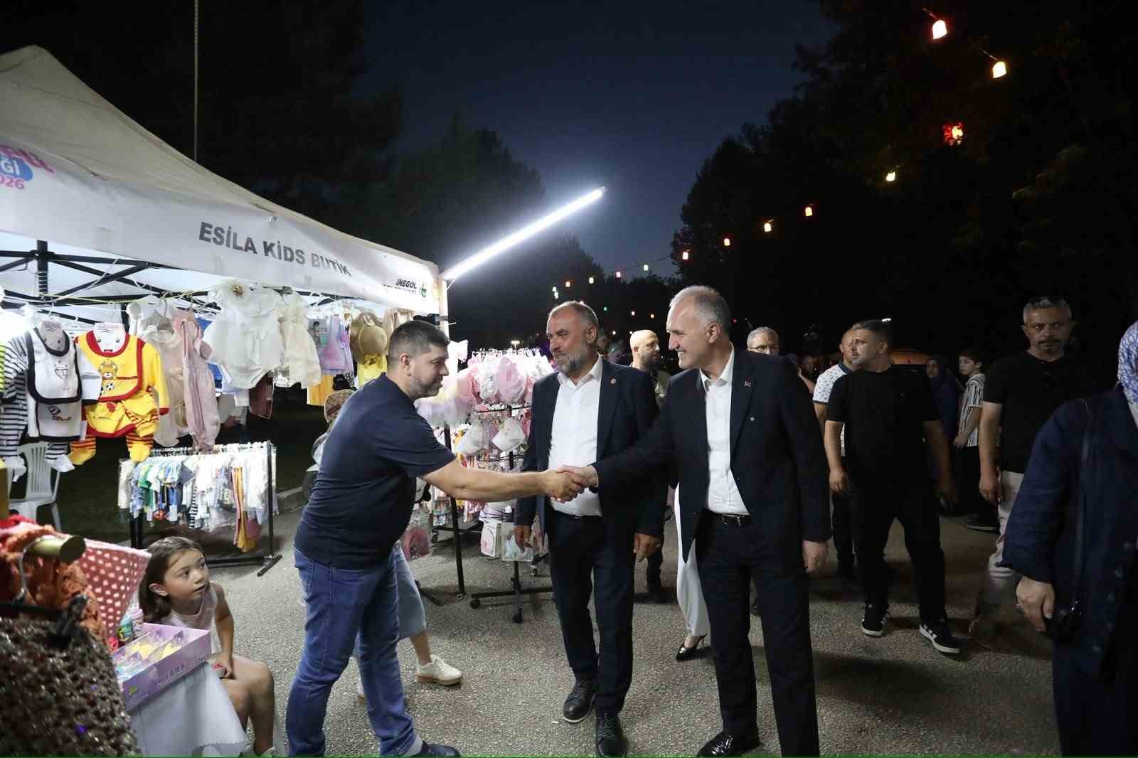 Hanımeli alışveriş şenliği tüm coşkusuyla devam ediyor