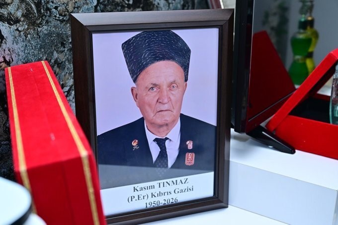 Vali Yılmaz, Merhum Kıbrıs Gazisi Tınmaz’ın ailesine taziye ziyaretinde bulundu