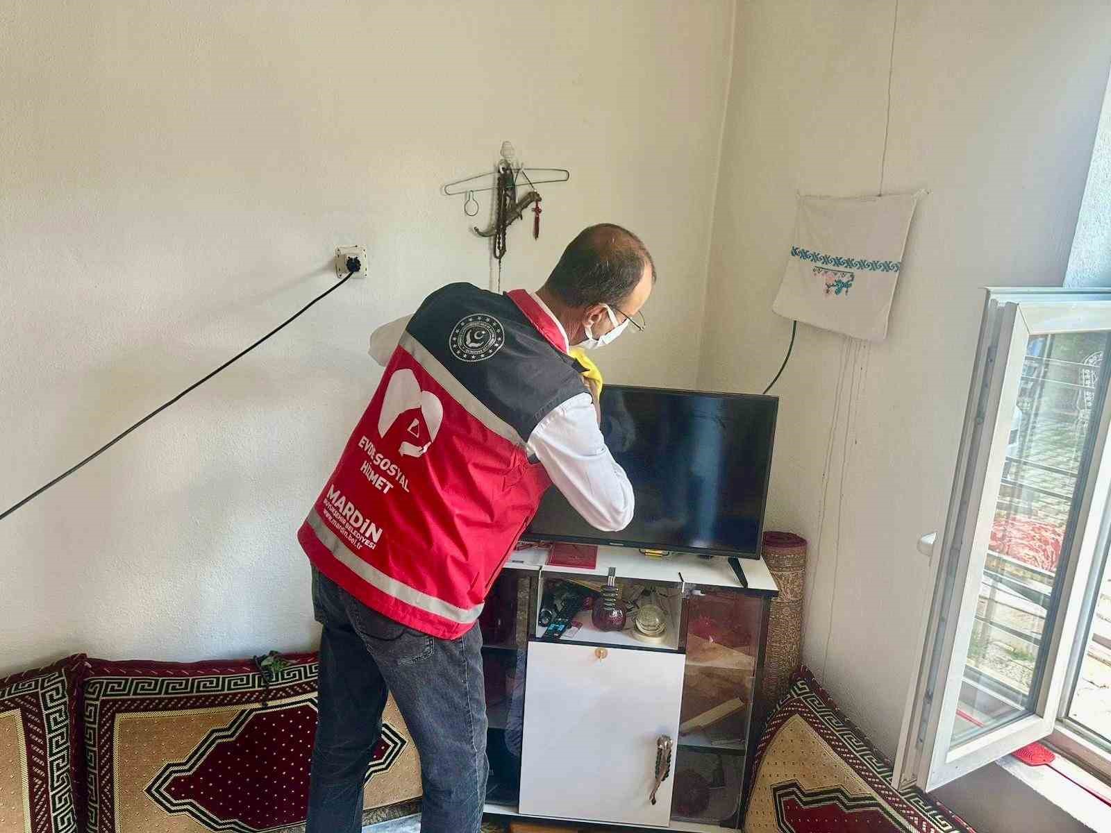 Mardin B&uuml;y&uuml;kşehir Belediyesinden yaşlı vatandaşlara bayram &ouml;ncesi destek