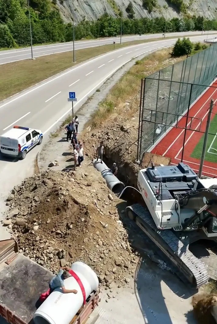 Erfelek&rsquo;te su baskınlarına kalıcı &ccedil;&ouml;z&uuml;m i&ccedil;in ilk kazma vuruldu