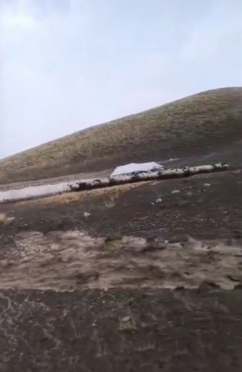 Tunceli’de yüksek rakımda sağanak etkili oldu: Yaylacılar zor anlar yaşadı