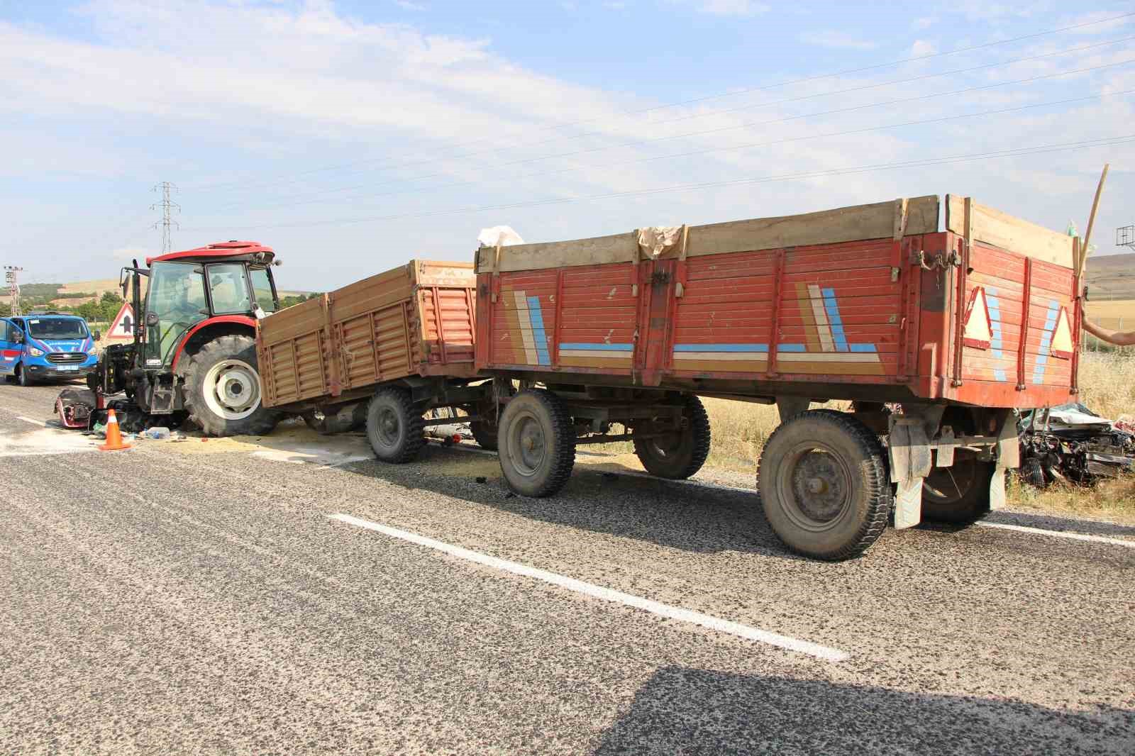Amasya’da cenaze dönüşü aile faciası: Aynı aileden 3 kişi kazada hayatını kaybetti
