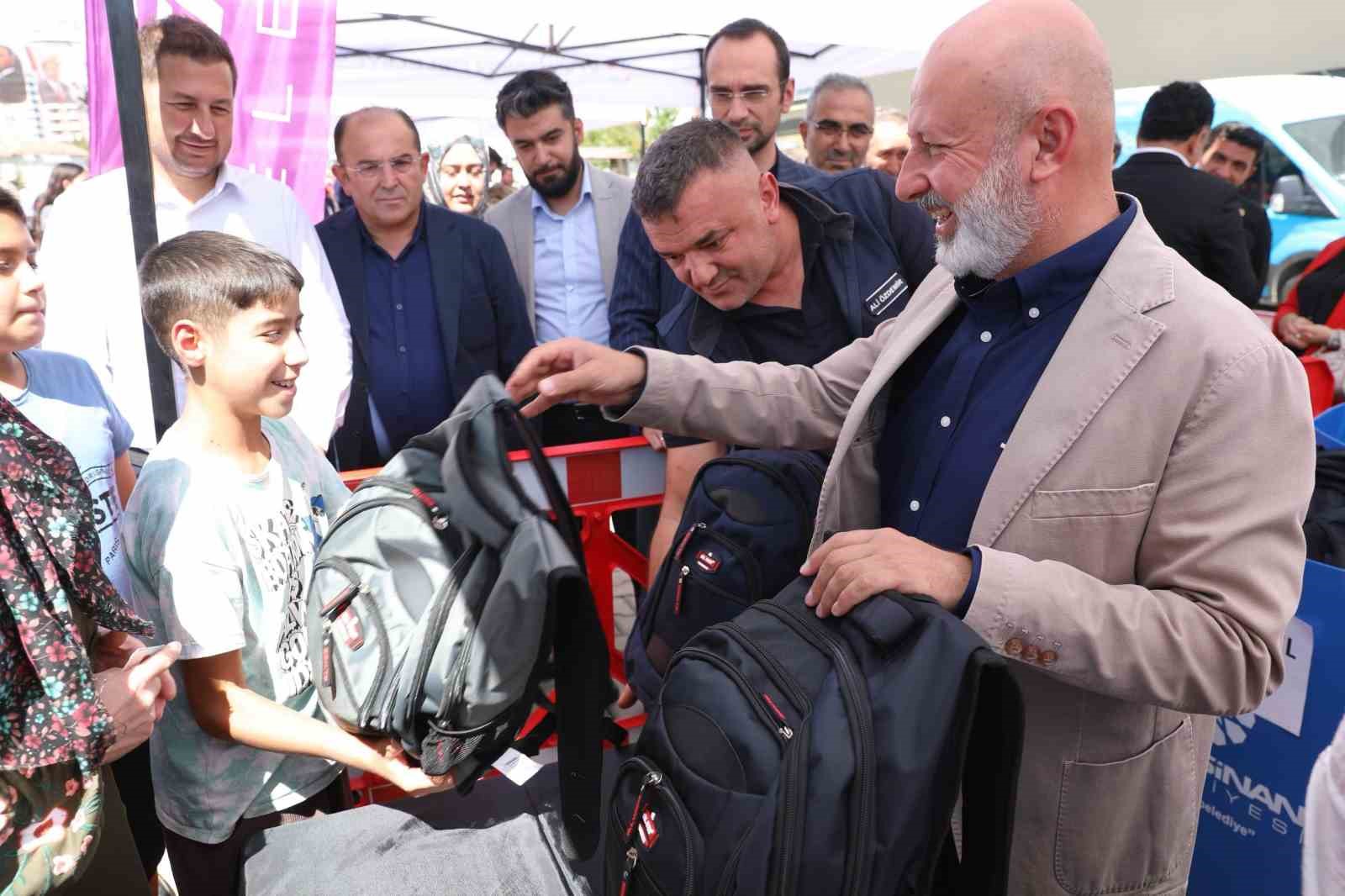 Başkan &Ccedil;olakbayrakdar, "Biz Kocasinan&rsquo;da yapıyoruz, T&uuml;rkiye &ouml;rnek alıyor"