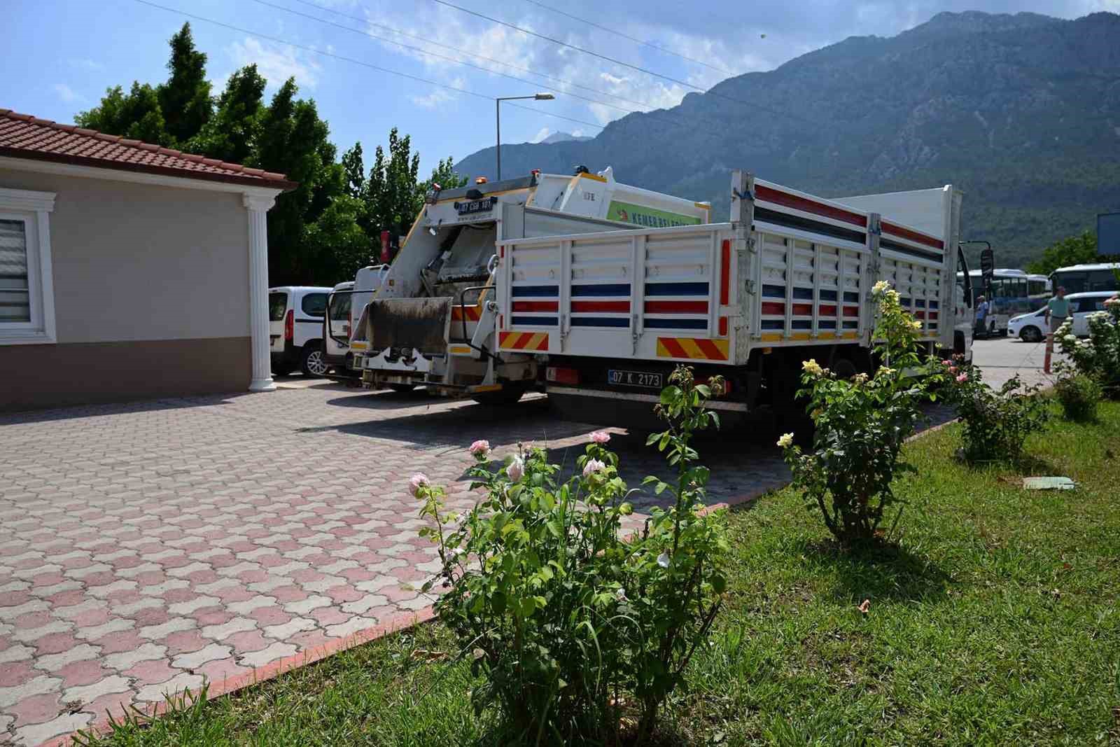 Kemer Belediyesi araç filosunu güçlendirmeye devam ediyor