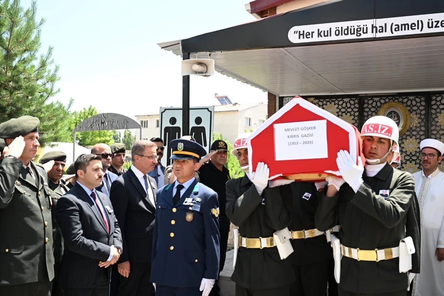 Kıbrıs Gazisi dualarla uğurlandı