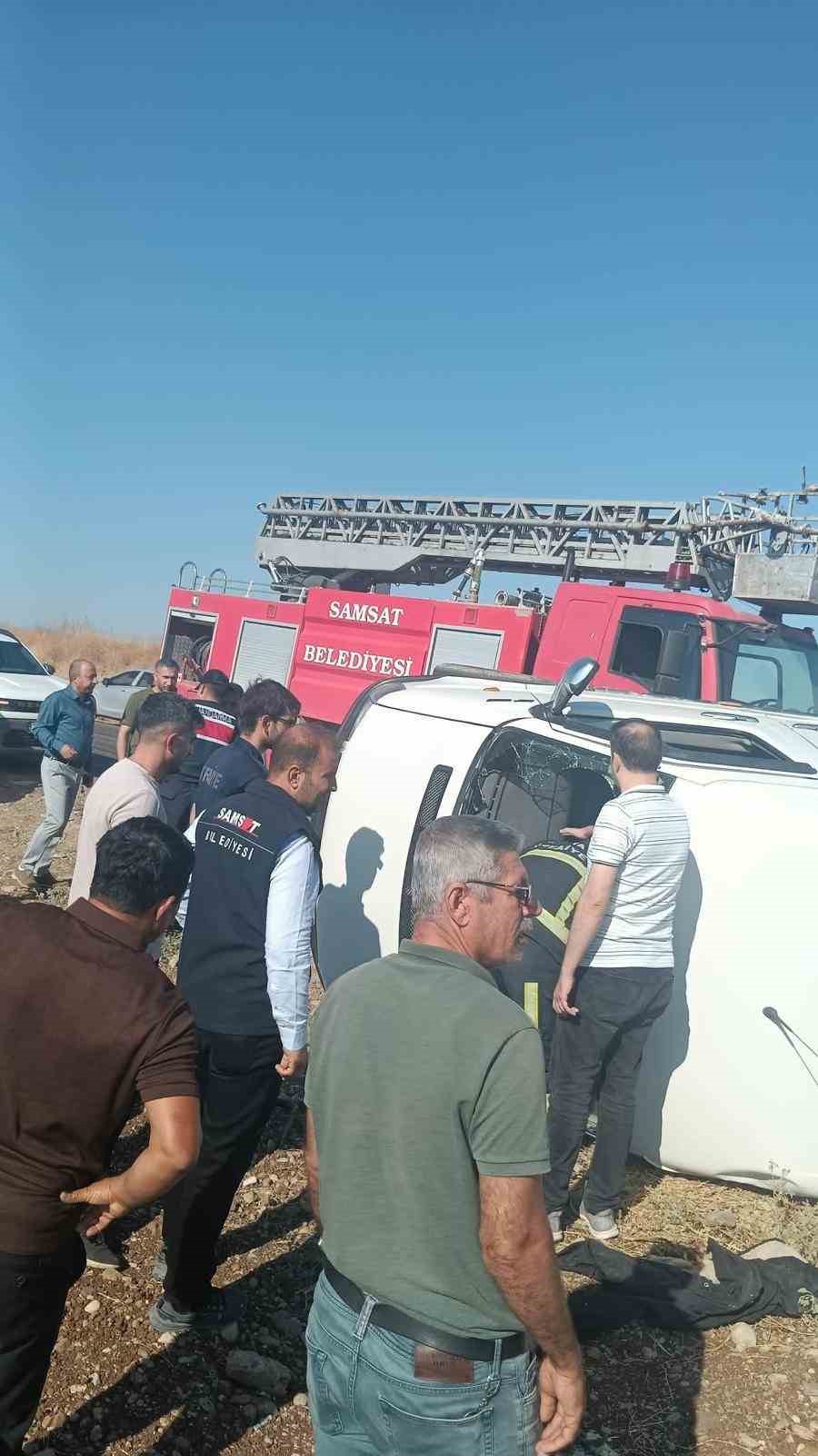 Tütün işçilerini taşıyan minibüs devrildi: 12 yaralı