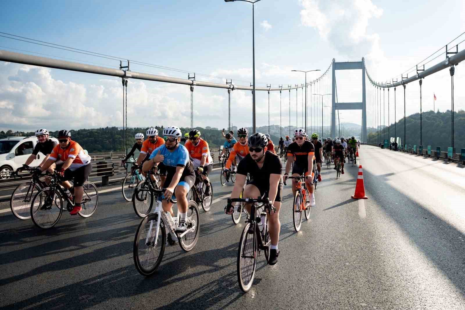 İstanbul&rsquo;un iki kıtası arasında 3. kez Tour de France heyecanı yaşandı