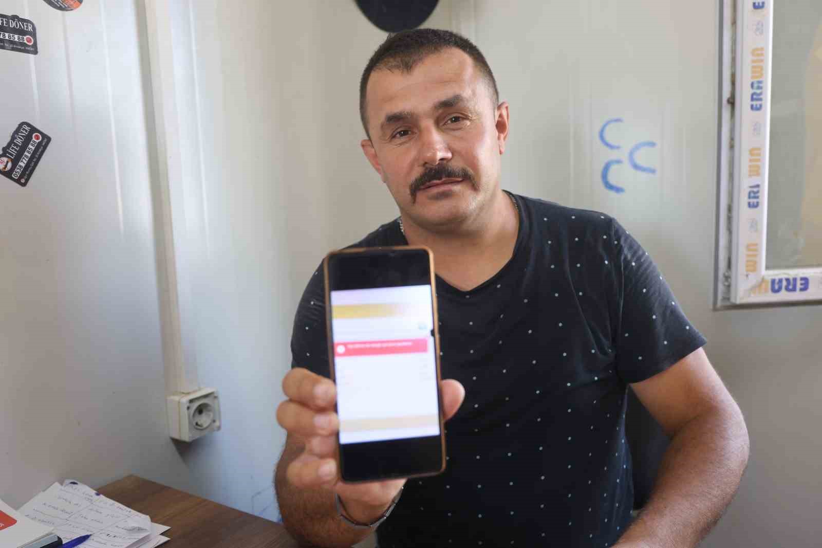 40 aydır yaşadığını kanıtlamaya &ccedil;alışan adam &lsquo;G&ouml;z&uuml;n aydın&rsquo; s&ouml;zleriyle m&uuml;jdeli haberi aldı