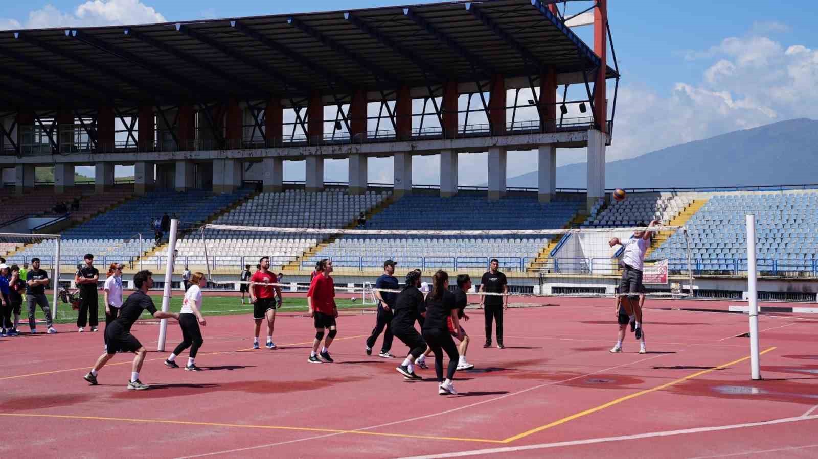 KBÜ Spor Oyunları’nda 800’e yakın öğrenci kıyasıya mücadele etti