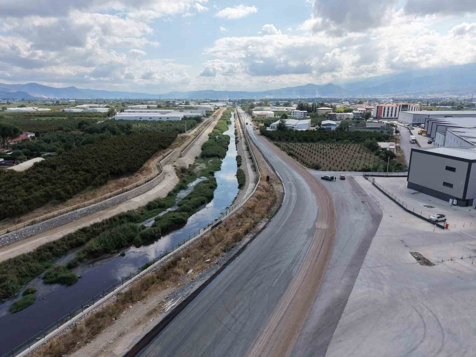 B&uuml;y&uuml;kşehir Samanlı Bağlantı yolunu yeniledi