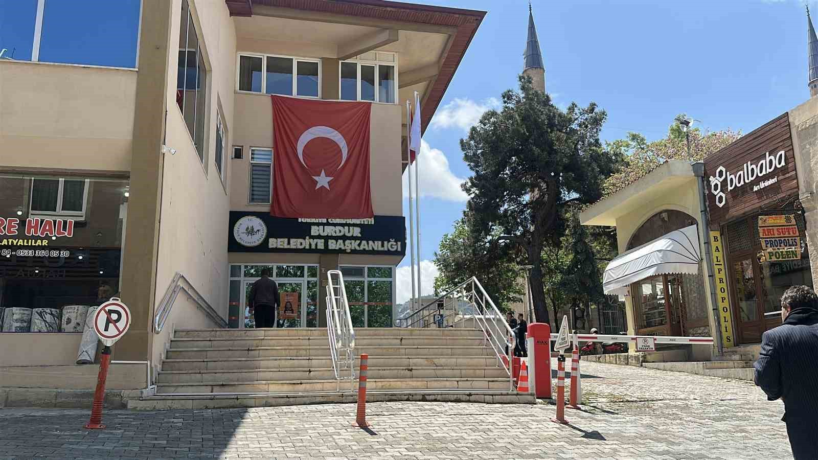 Burdur Belediyesi&rsquo;ne y&ouml;nelik "g&ouml;revi k&ouml;t&uuml;ye kullanma" davası