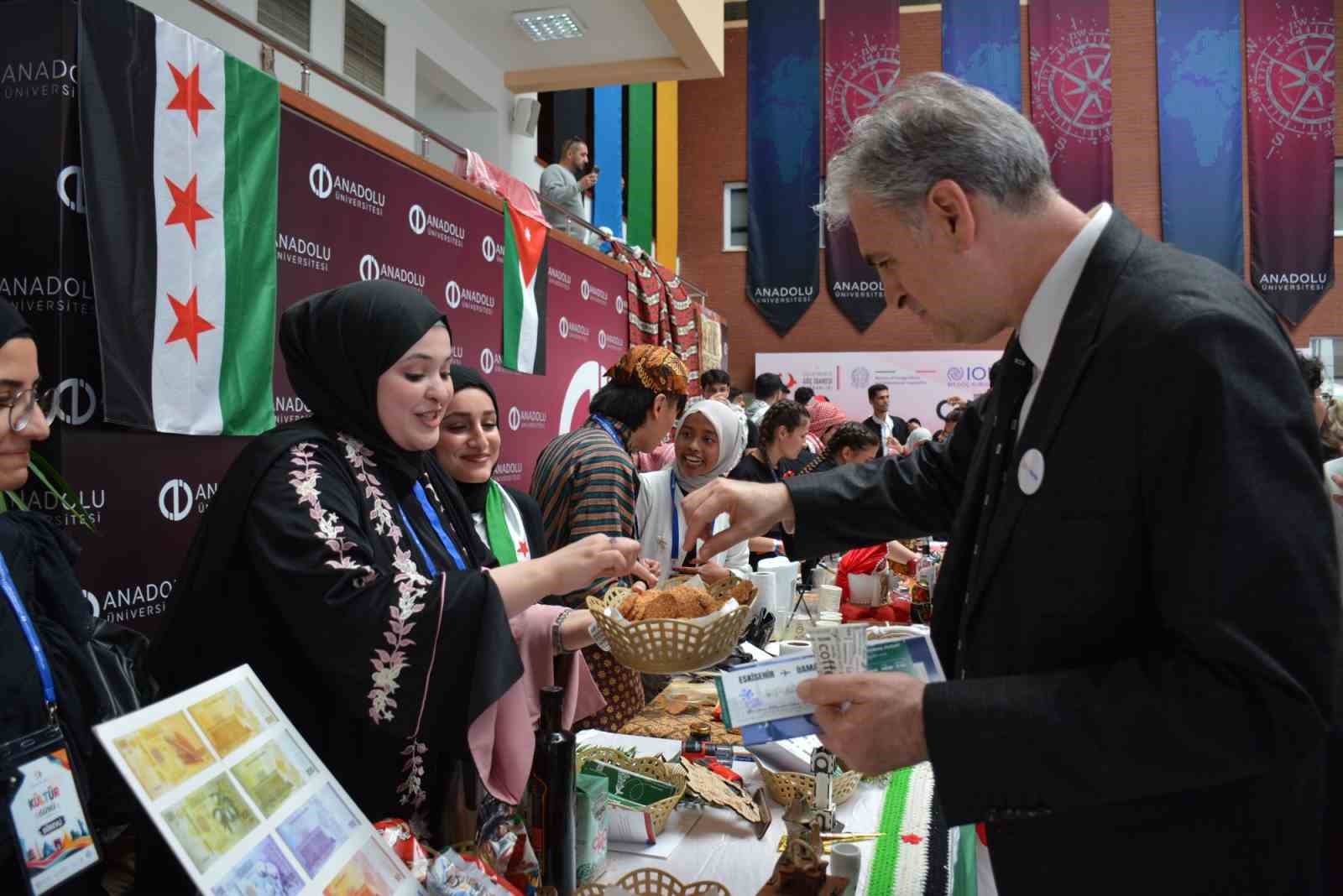 Anadolu &Uuml;niversitesinde k&uuml;lt&uuml;r buluşması