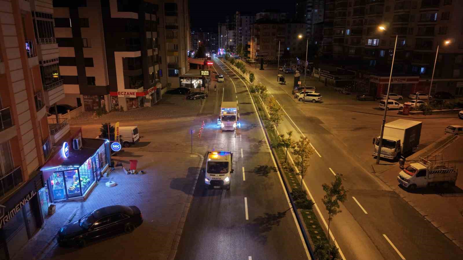 Talas’ta asfalt yılı hız kesmiyor: Sayer Caddesi yeni yüzüyle hizmette