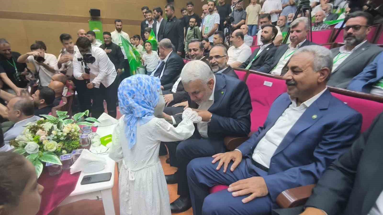 HÜDA PAR Genel Başkanı Yapıcıoğlu: "Önümüze yepyeni bir sayfa açılacak ve şiddet sayfası kapanacak"