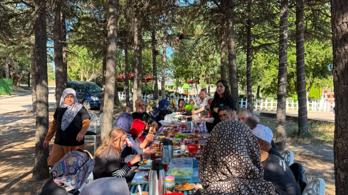 Özel bireyler için farkındalık yürüyüşü