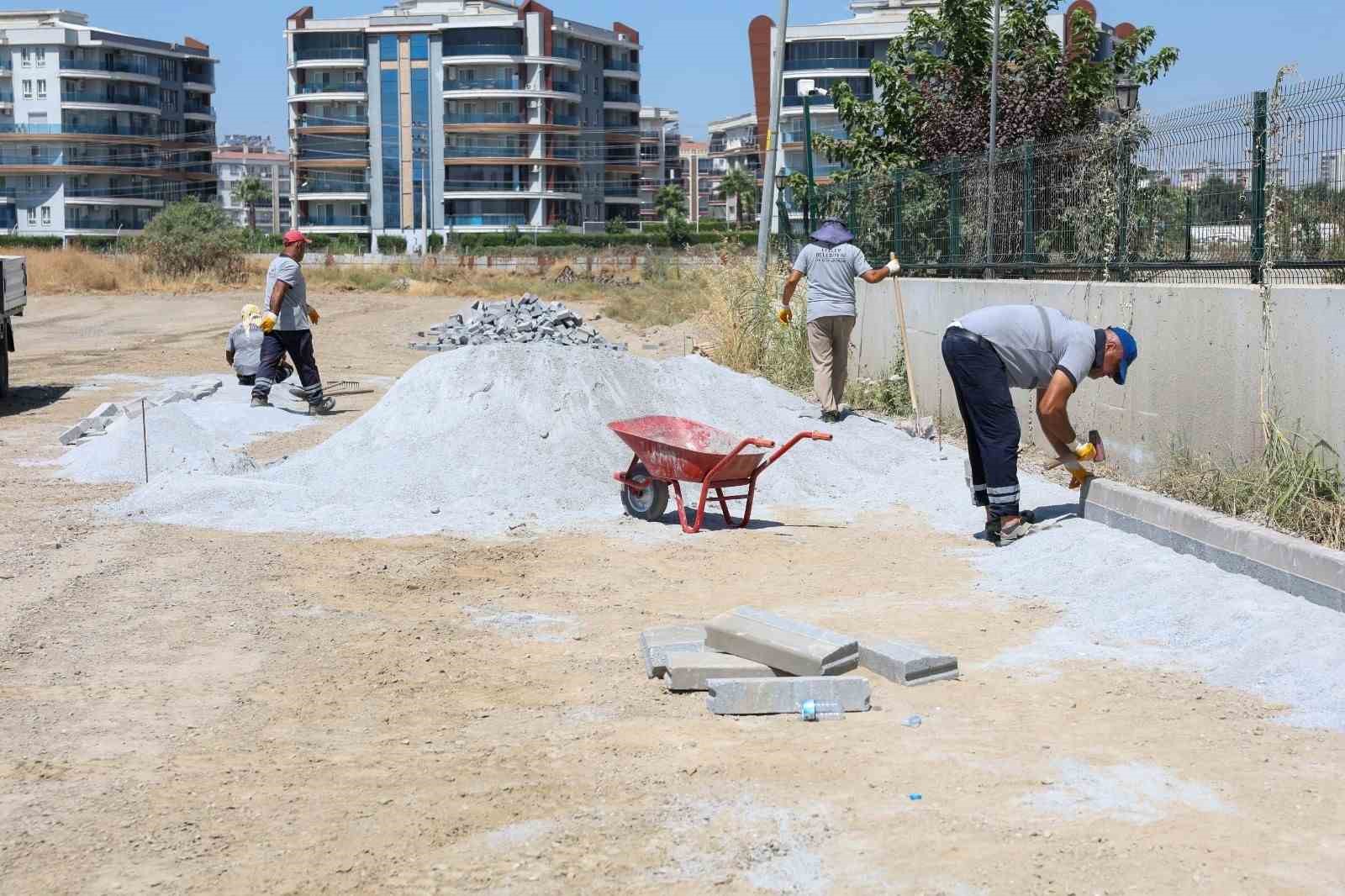 Efeler&rsquo;de yol yatırımları s&uuml;r&uuml;yor