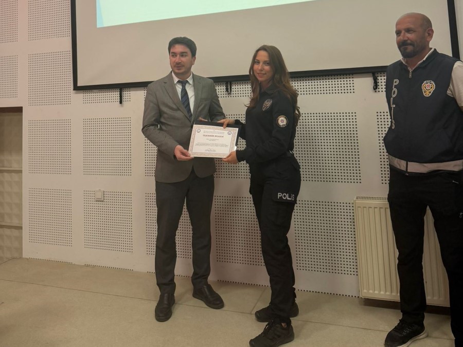 Emet MYO&rsquo;da KADES uygulaması ve dolandırıcılıkla m&uuml;cadele eğitimi