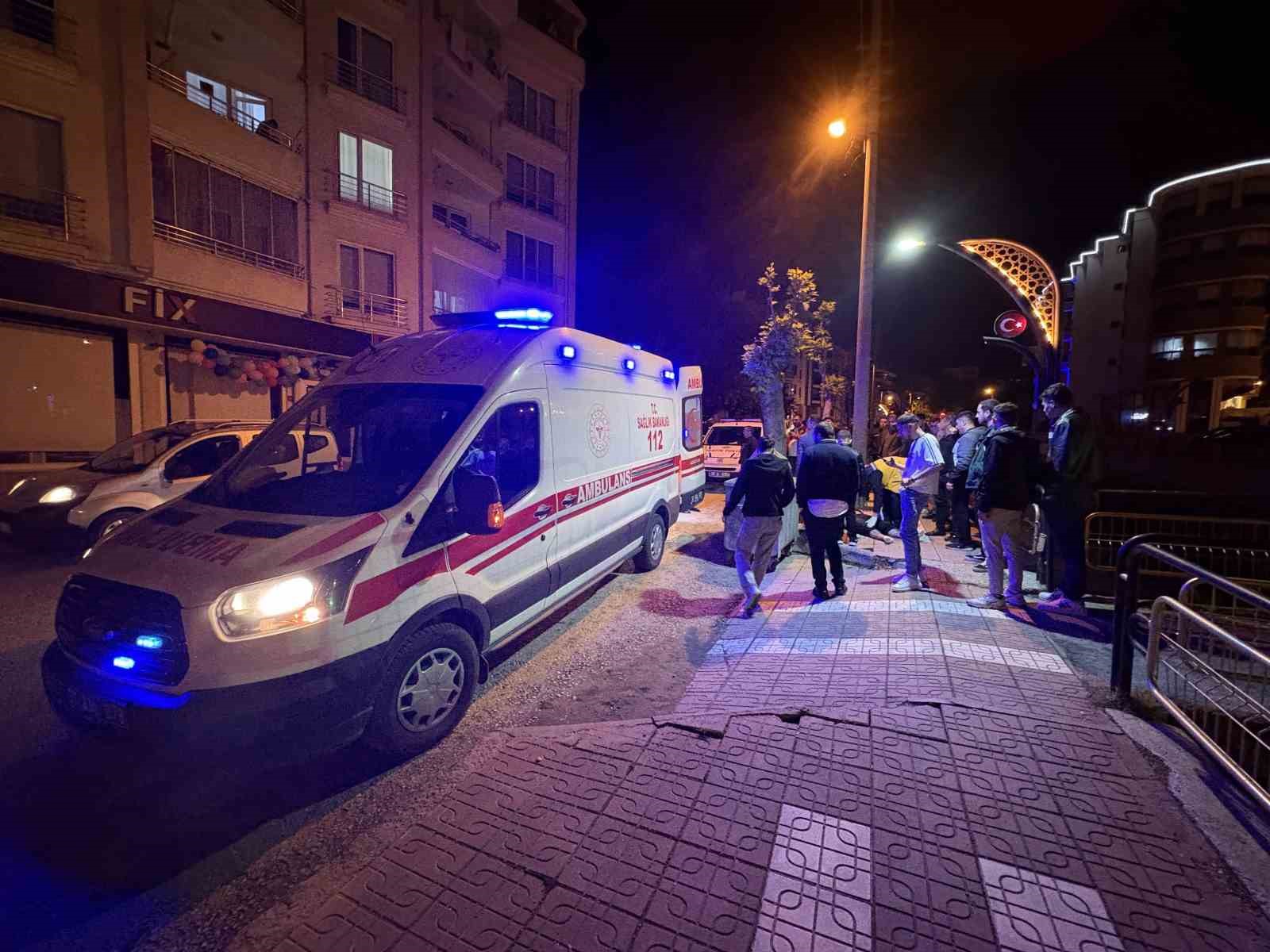 Kastamonu’da motosiklet park halindeki otomobile çarptı: 1 yaralı